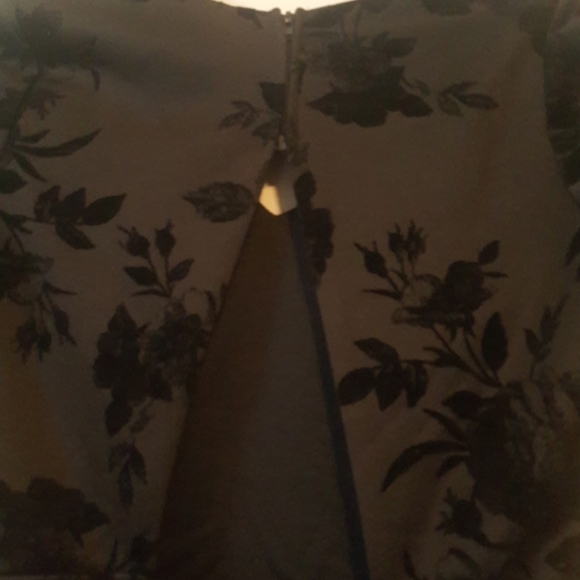 Little black casual dress medium - Picture 7 of 10